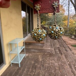 Vintage Gold-tone and Turquoise Blue beads in Dangle Clip-On Earrings